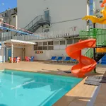 Christian Hotel