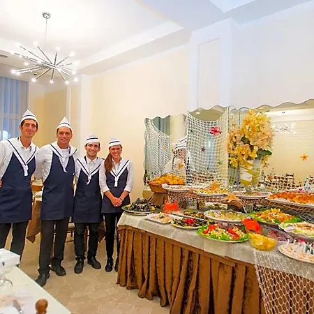 Christian Hotel