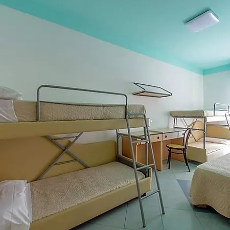 Christian Hotel 3*