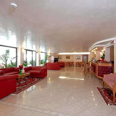 Christian Hotel 3*