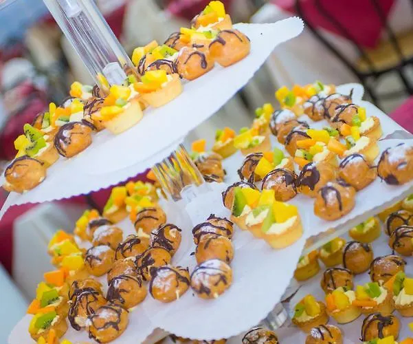 فندق Christian 3*